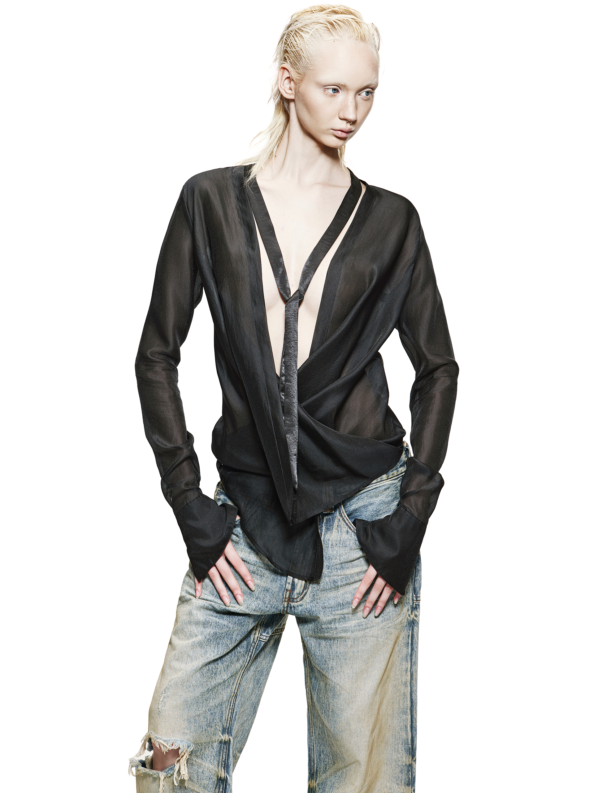 WOMEN’S DEEP PLUNGE BLOUSE